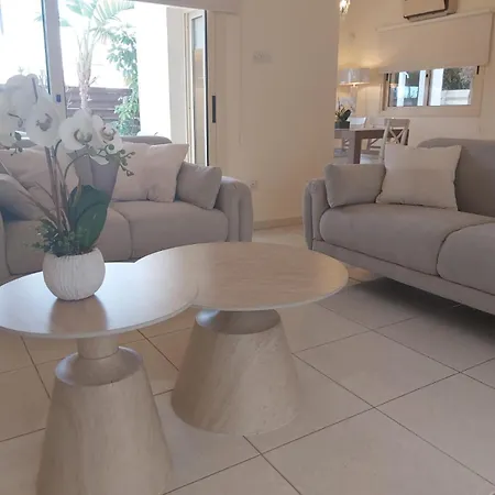 Villa Anthorina 9 *